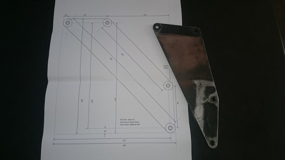 Rear wing support brackets