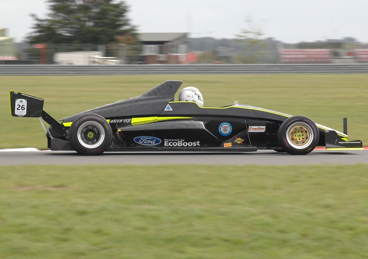 Rounding Hamiltons at Snetterton. Photo Ken Carrington